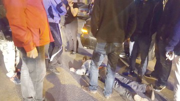 Pieton care traversa neregulamentar, accidentat GRAV de un şofer băut