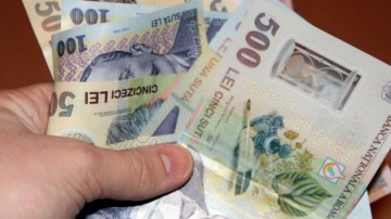 Cum alegi cel mai ieftin credit bancar. Raport BNR: dobânzile variabile la credite pot influenţa negativ veniturile bancare