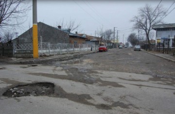 Gata cu problemele pe strada Recoltei! Primăria începe lucrările de asfaltare a străzii din Palazu Mare