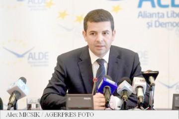 ALDE ameninţă Guvernul cu o moţiune simplă pe tema fondurilor europene