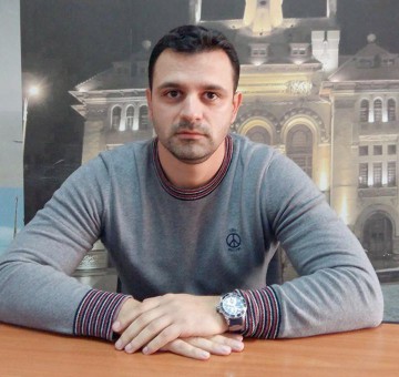 Consilierul Cruşoveanu îi transmite lui Căpăţână să-şi dea demisia de la Spitalul Judeţean