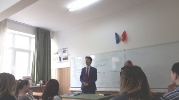 Judecătorul Danileţ de la CSM a ţinut ore de educaţie juridică pentru elevii constănţeni
