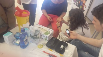 Mai mulţi tineri au fost îndrumaţi să meargă la medic din cauza greutăţii
