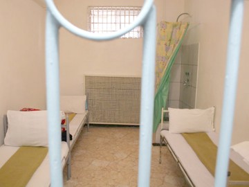 Condamnaţi la închisoare, prinşi de poliţiştii constănţeni