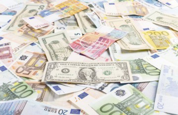 Restanţele la creditele în lei, în scădere