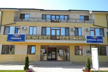 Administraţia locală din Tuzla amenajează trei locuri de joacă
