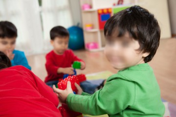 Elevii cu cerinţe educaţionale speciale din învăţământul de masă, cât pe ce să rămână fără banii de hrană