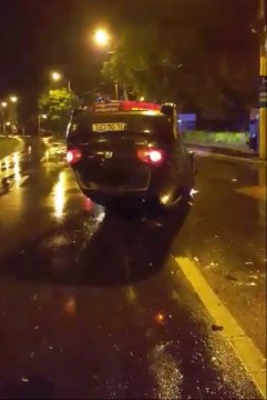 Un șofer BĂUT s-a răsturnat cu mașina pe bulevardul Mamaia!