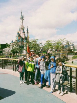 Copiii bolnavi de cancer din Constanța merg la Disneyland