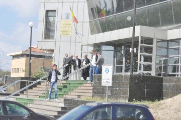 Gigi Cora nu scapă de după gratii!