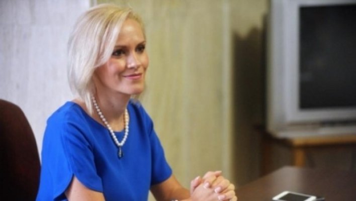 Ce avere are Gabriela Firea, primarul ales al Bucureştiului: Bijuterii în valoare de 130.000 de euro, tablouri de 110.000 de euro