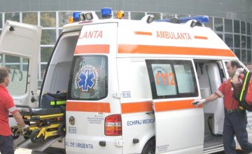Coliziune frontală, la semafor: o persoană a ajuns la spital
