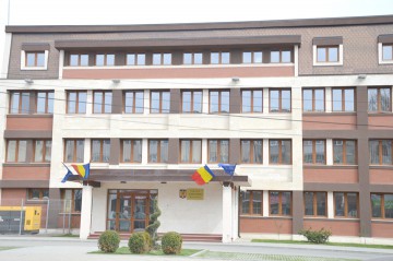 Doi judecători de la Medgidia solicită numirea în funcţie de procuror