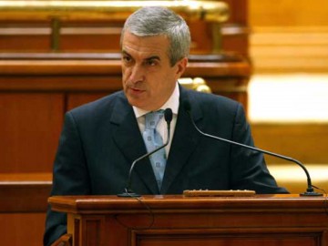 Tăriceanu, despre CSM: Să pună mâna să citească Constituţia