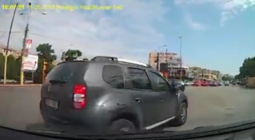 La un pas de TRAGEDIE în zona Dacia! Video