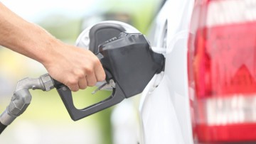 Carburanţii s-au scumpit