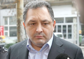 Vanghelie: Dacă arunci cătușele în sus zi de zi, devenim imuni. Vreau să fac un program de guvernare fără cătușe, că nu ne ajută la stomac