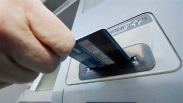 Băncile nu vor mai cere comisioane de retragere