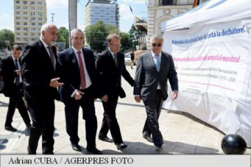 Tăriceanu: Preşedintele are o responsabilitate; ar trebui să găsească soluţii pentru criza din sănătate
