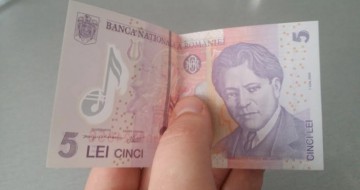 Euro creşte la 4,52 lei