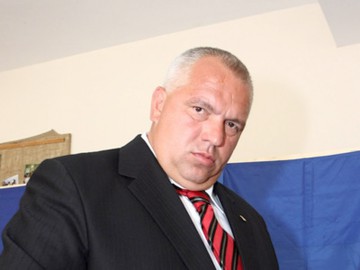 Amânare peste amânare în dosarele lui Nicuşor Constantinescu
