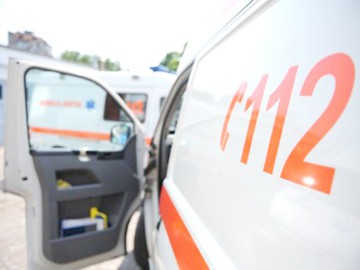 Două femei au ajuns la spital după ce au fost implicate în accidente