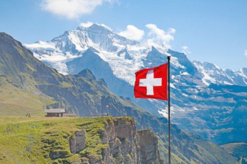 Elveţia a eliminat restricţiile pe piaţa muncii