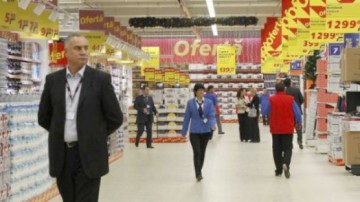 Legea hipermarketurilor a fost votată