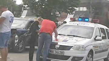 Primarul din Ghidăreşti, implicat într-un accident rutier: soţia şi copiii au tras o sperietură soră cu moartea