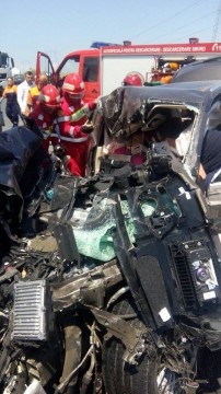 Accident rutier GRAV la ieșire din Mihail Kogălniceanu. O persoană, încarcerată