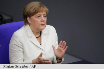 Merkel, nevoită să aplaude în Bundestag o declarație de condamnare a lui Erdogan