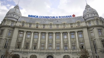 BCR, suspectată de spălare de bani