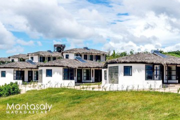 Iată ce resort de lux şi-a ridicat Mazăre în Madagascar