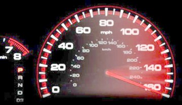 Depistat în timp ce conducea cu 200 de km/h, pe A2