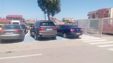 Constanţa, oraşul şoferilor care parchează după cum îi taie capul!