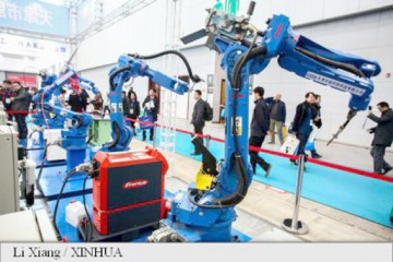 Vânzările de roboți industriali afectate de încetinirea pieței chineze