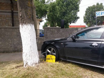 Vacanţă cu amenzi, în Mamaia: zeci de maşini, „încălţate” cu caracatiţe
