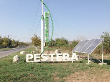 Banchetul elevilor, organizat la Peştera pe cheltuiala primăriei