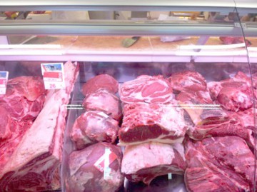Tone de carne şi de peşte, retrase din magazine la Constanţa!