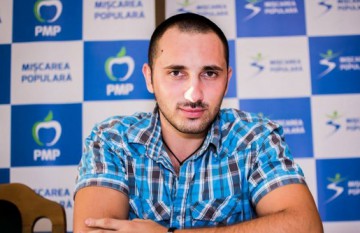 Consilierul Costel Dumitrașcu dorește automate cu pungi pentru excrementele câinilor, la Năvodari