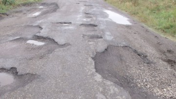 România: cei mai mulți bani, pentru cele mai proaste drumuri