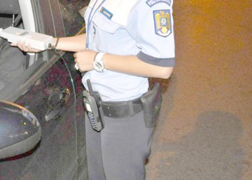 Şoferi băuţi, depistaţi la volan: unul a făcut accident