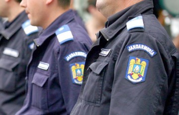 Peste 300 de jandarmi păzesc staţiunile de la malul mării!