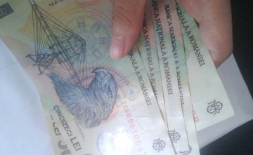 Brexit-ul scumpește creditele în lei