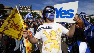 Scoţia cere separarea de Marea Britanie. Scoţienii vor în UE