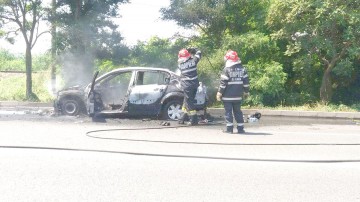 O maşină a luat FOC, în mers, între Eforie Nord şi Sud!