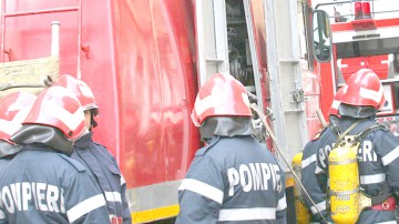 Un TIR a luat foc pe Autostrada Soarelui, în apropiere de Medgidia