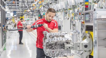 Porsche, investiție de 80 milioane euro