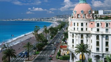 20.000 de români, vacanţă pe Costa de Azur