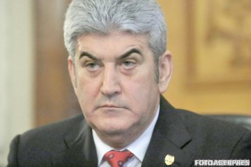 Demisia lui Oprea se amână